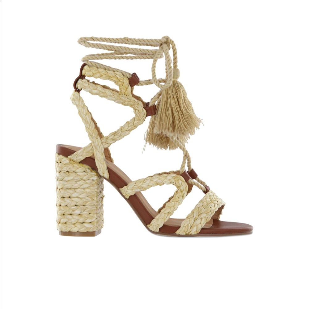 EUC- Raffia Basket Weave Lace Up Boho Block Heels MIA RENITA Size 7 Tan
